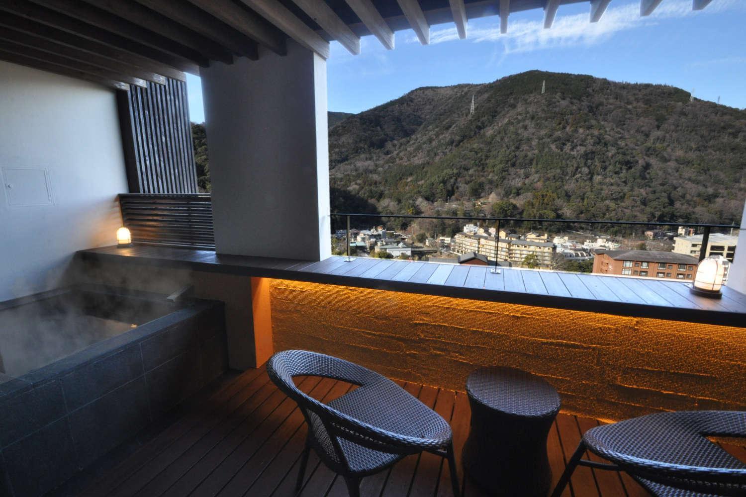 Where to Stay in Hakone Yumoto Onsen: 2 Central Hotels